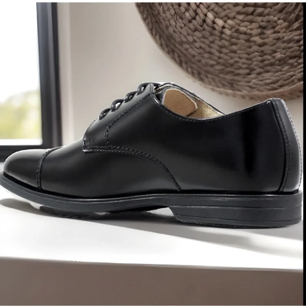 HOST PICK🙏Florsheim®Rolan Cap Toe Oxford Jr 💯Leather Memory Foam Bicycle Design